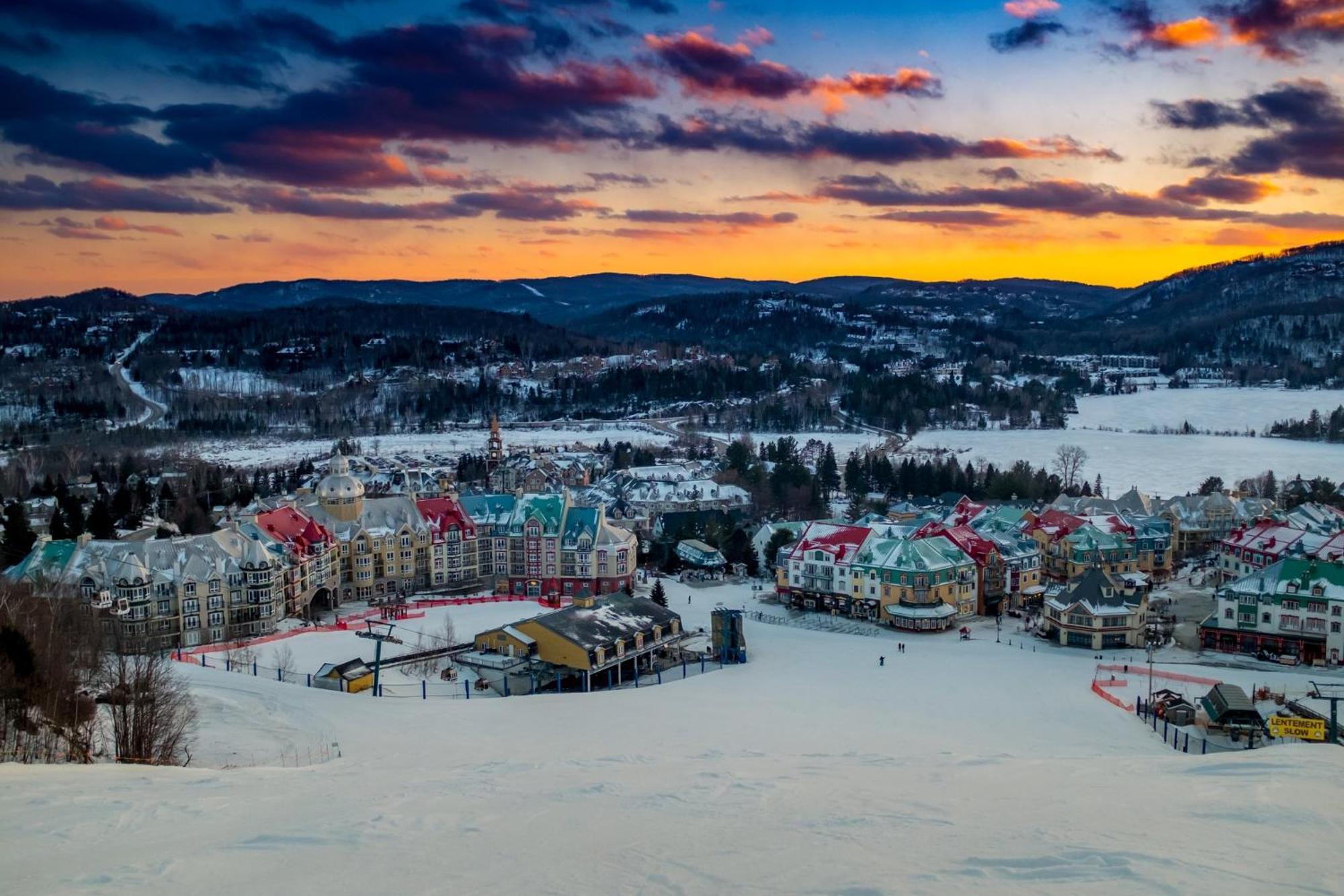 Holiday Inn Express & Suites Tremblant, An Ihg Hotel Mont-Tremblant Exterior photo